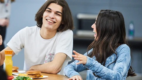 students eating lunch